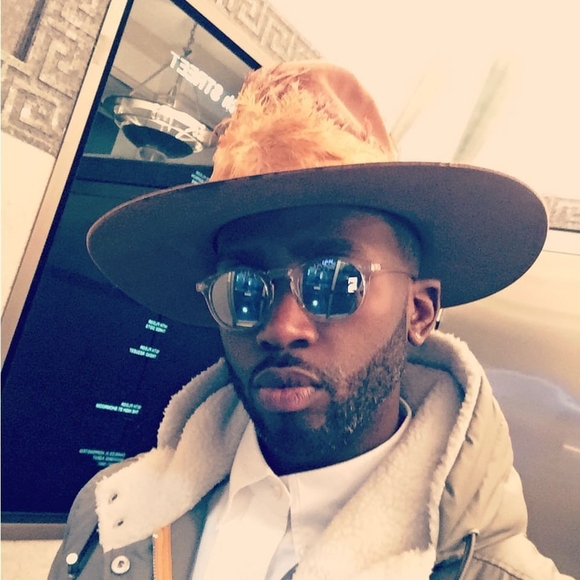 The CHWHCO. TEAM [ Chris & Whitney ], bringing you CHWHCO. Closet! - Picture 2 of 3